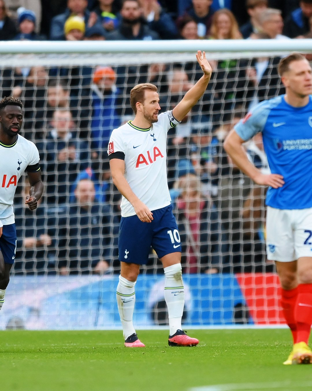 Harry Kane waves to the crowd.