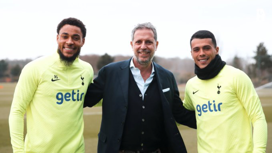 Fabio Paratici standing in between the new January signings, Arnaut Danjuma and Pedro Porro