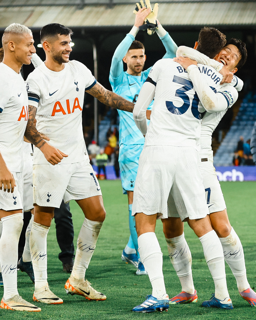 Son Heung-min hugs Rodrigo Bentancur on his return to play.