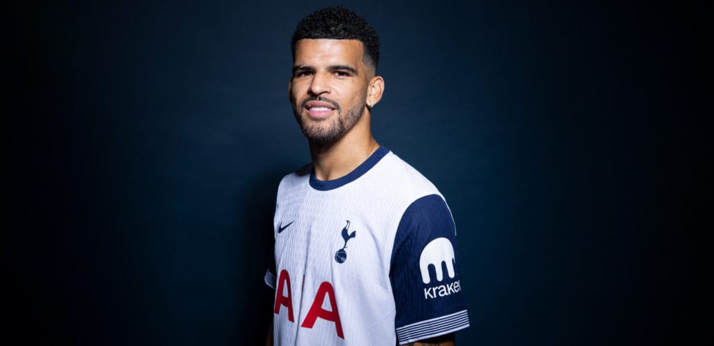 Dominic Solanke wears his new Spurs shirt.