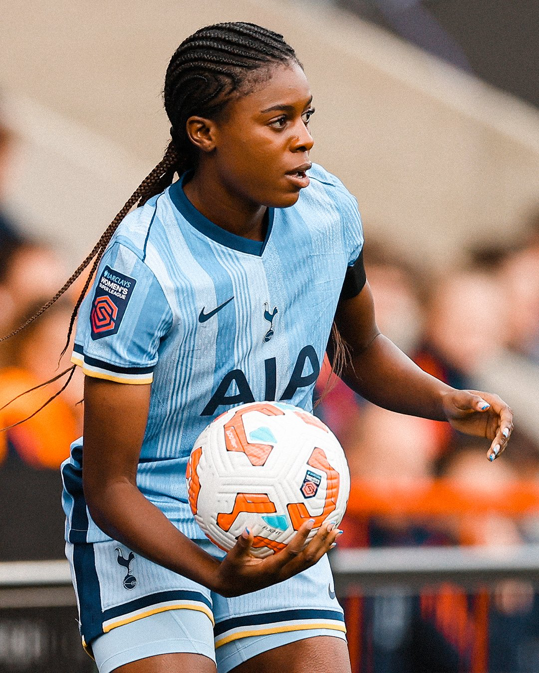 Jess Naz prepares to take a throw-in.