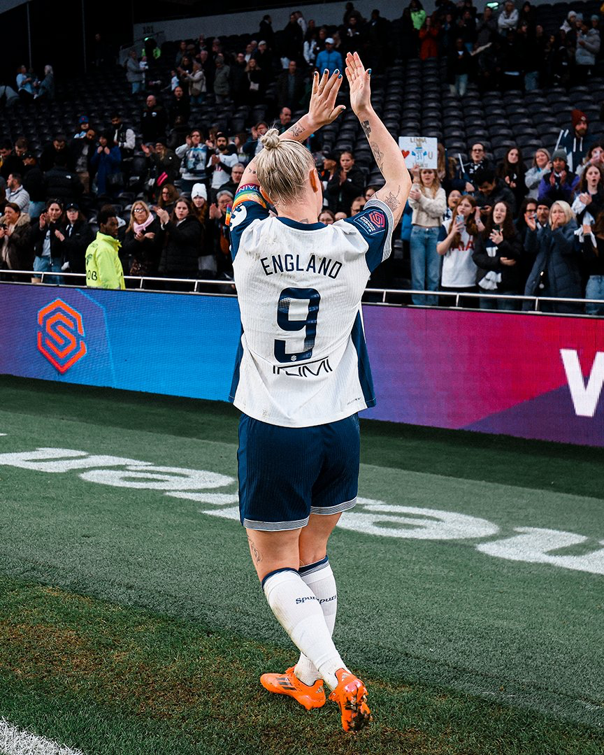 Beth England applauds the fans after the NLD loss.