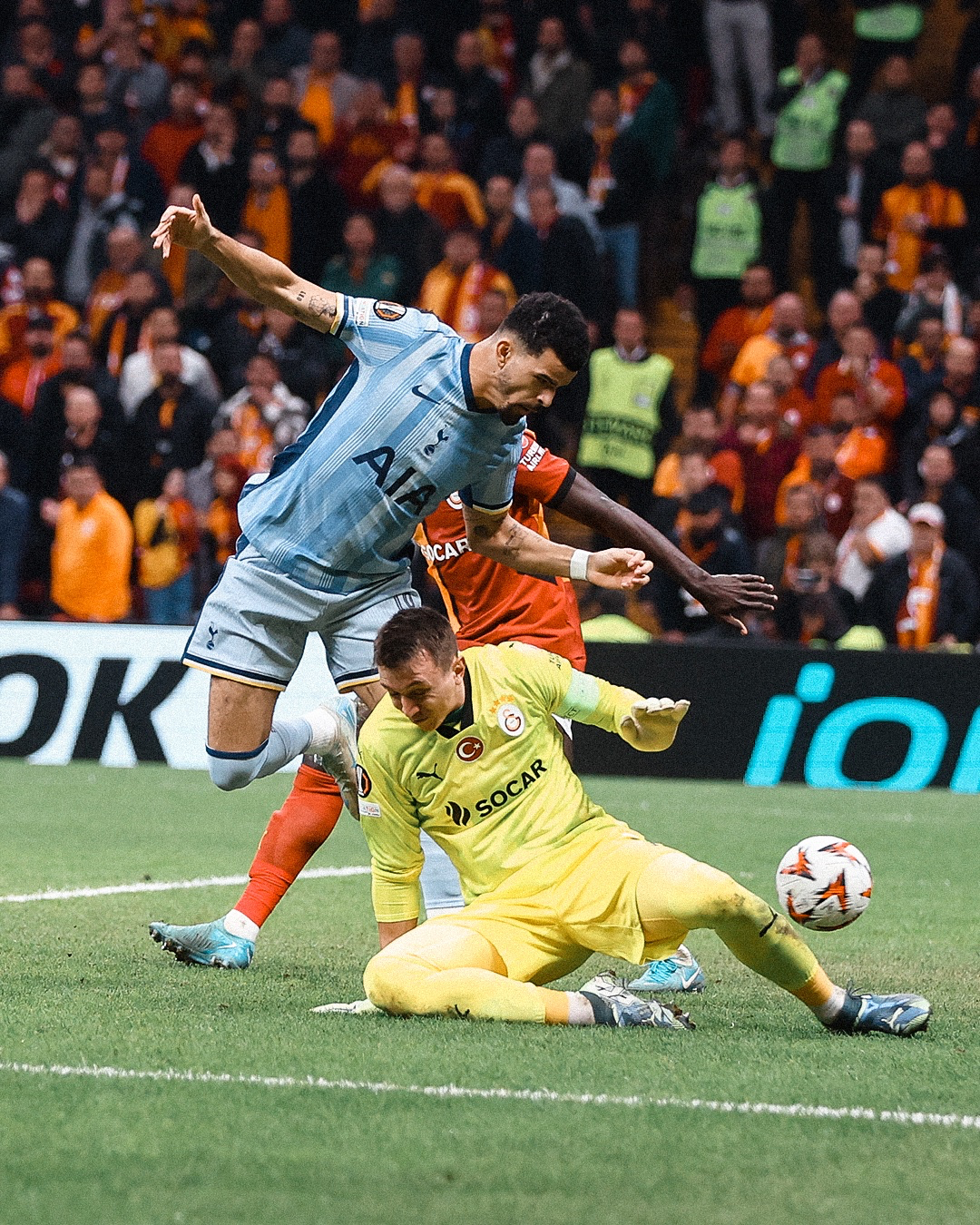 Dominic Solanke taps the ball in with his backheel past the Galatasaray keeper.