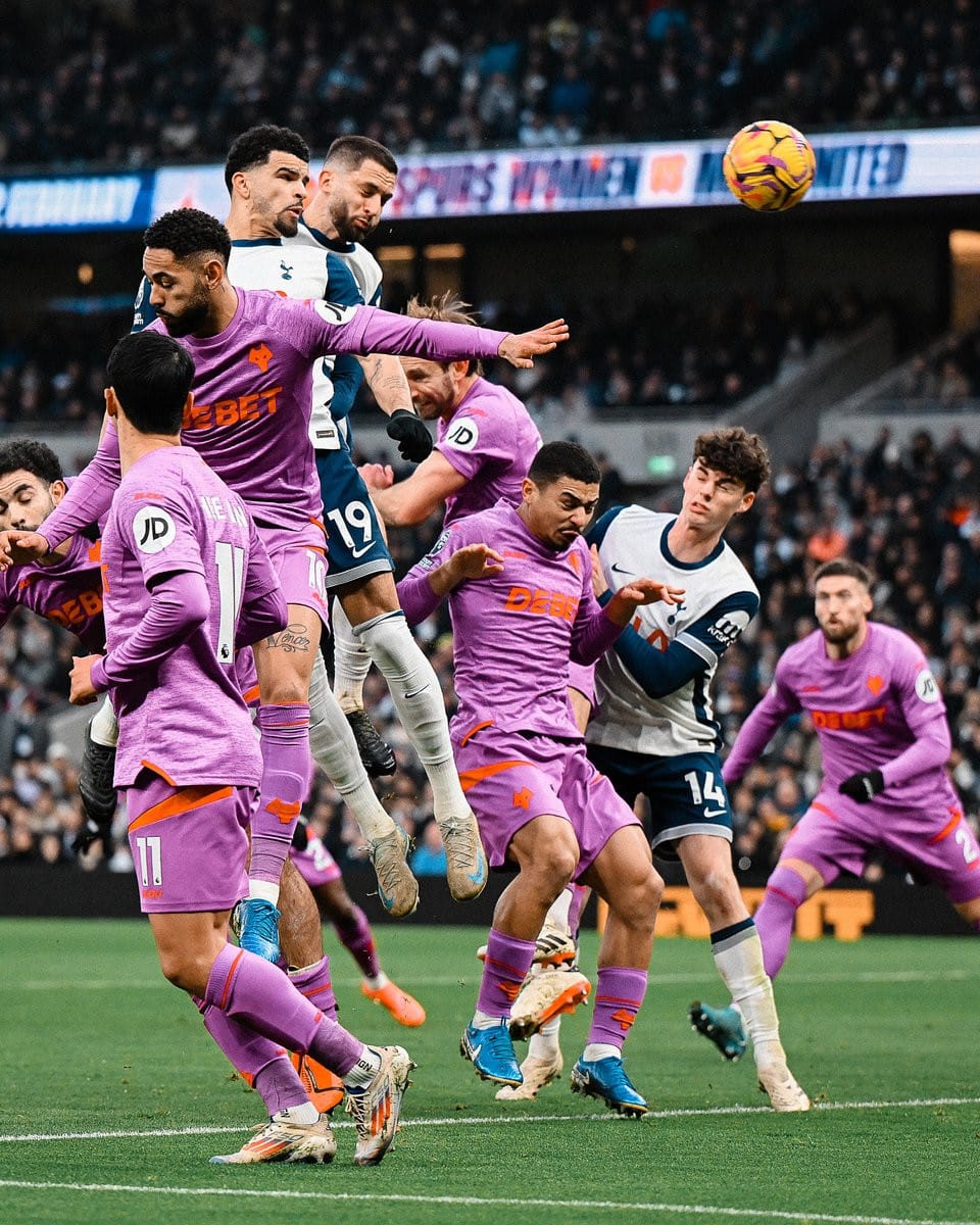 Rodrigo Bentancur rises highest on a corner kick to head the ball and score.