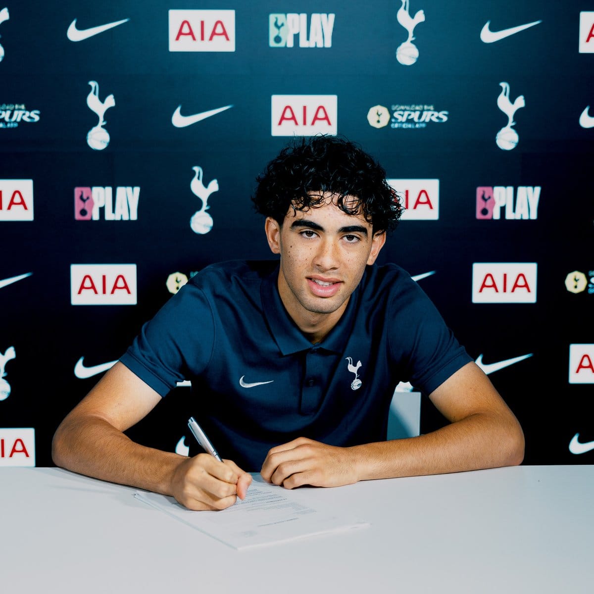 Luca Williams-Barnett signs his first pro contract.