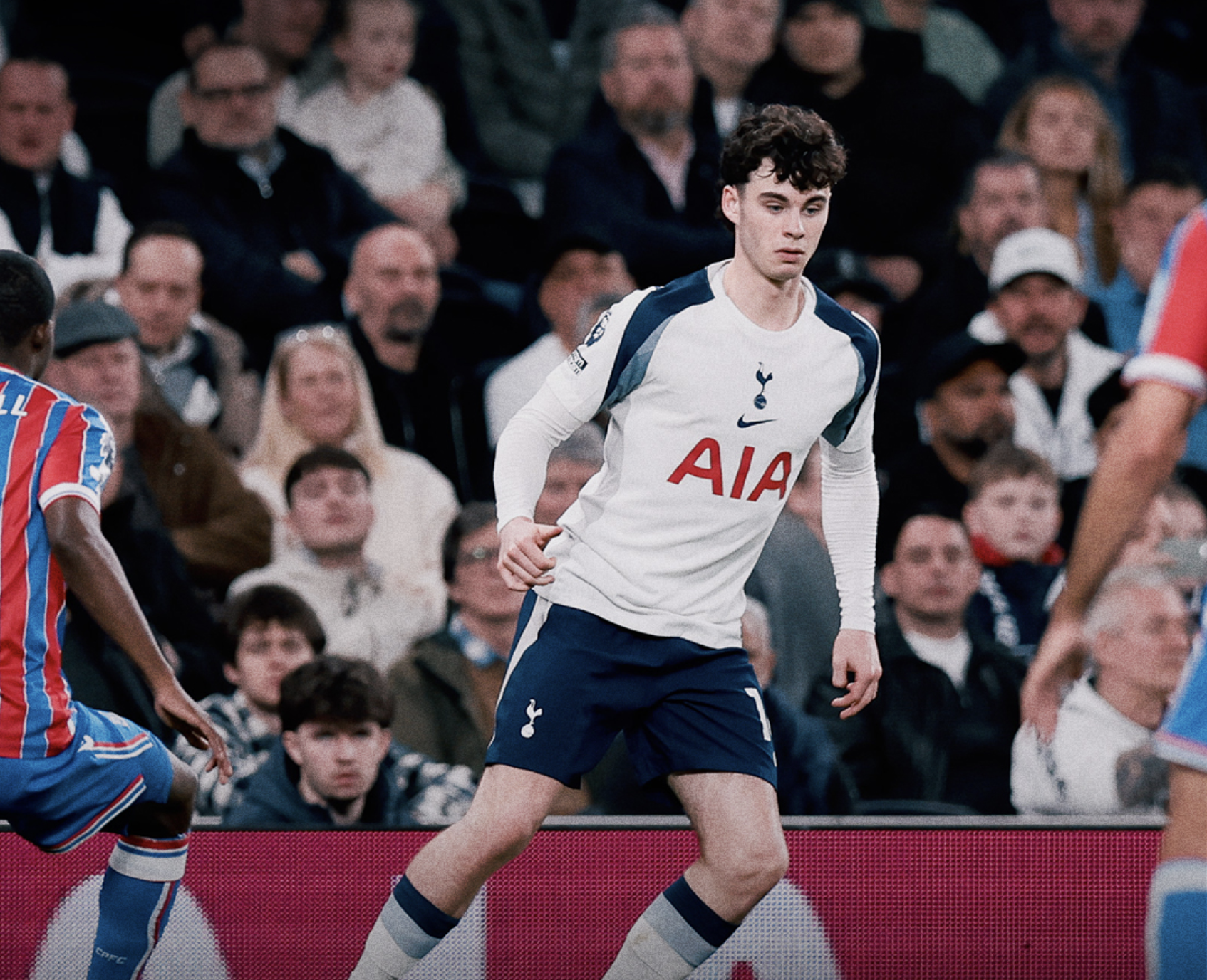 Archie Gray assesses his options on the ball.